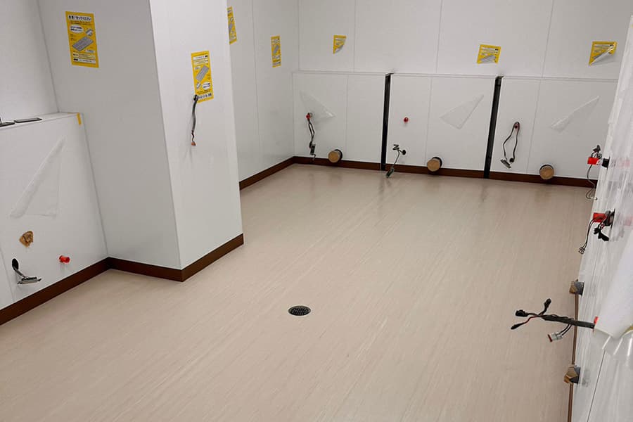 佐川急便様 配送センター内 トイレ回収工事